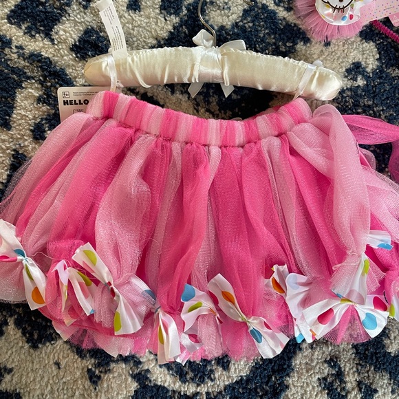 Hello Kitty Tutu and Headband - Picture 4 of 7